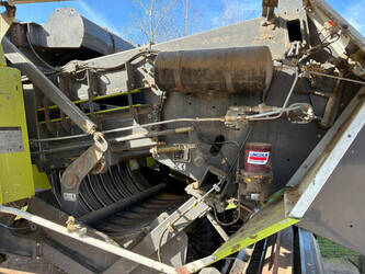 2011-claas-quadrant-2200-46610437