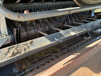 2011-claas-quadrant-2200-46610440