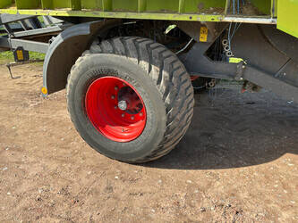 2011-claas-quadrant-2200-46610441