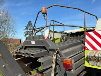 2011-claas-quadrant-2200-46610445