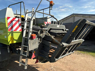 2011-claas-quadrant-2200-46610447