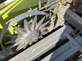 2011-claas-quadrant-2200-46610452