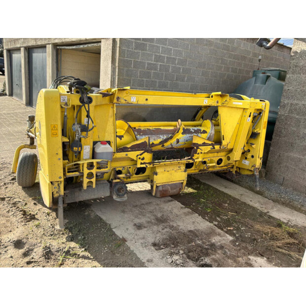 2016 جون دير 639-46610513