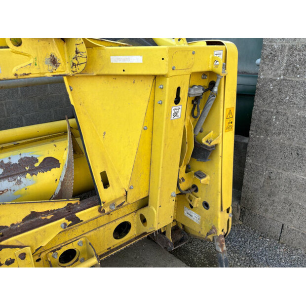 2016 جون دير 639-46610516