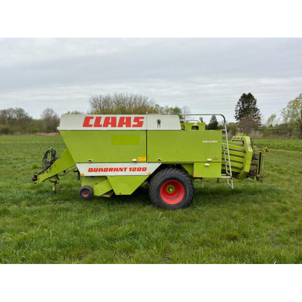 1999 CLAAS Quadrant 1200-46610521