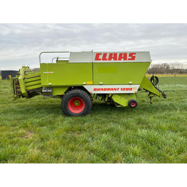 1999 CLAAS Quadrant 1200-46610525