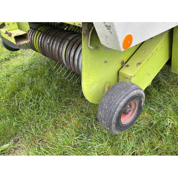 1999 CLAAS Quadrant 1200-46610532