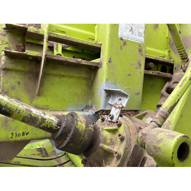 1999 CLAAS Quadrant 1200-46610547