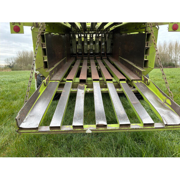 1999 CLAAS Quadrant 1200-46610557