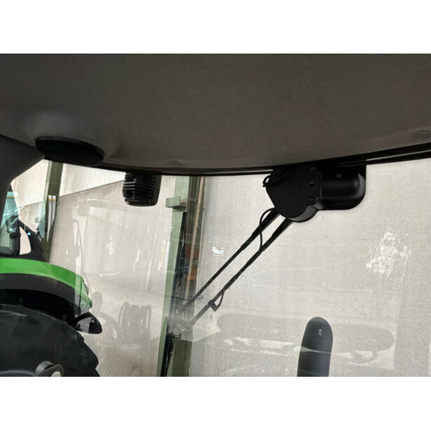 2022 نيو هولاند W50c-46610692