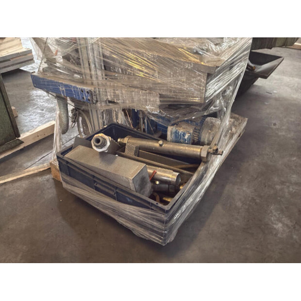 2003 CASCO 6230-12-004-46610747