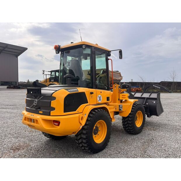 2026 Volvo L30HS-46620243