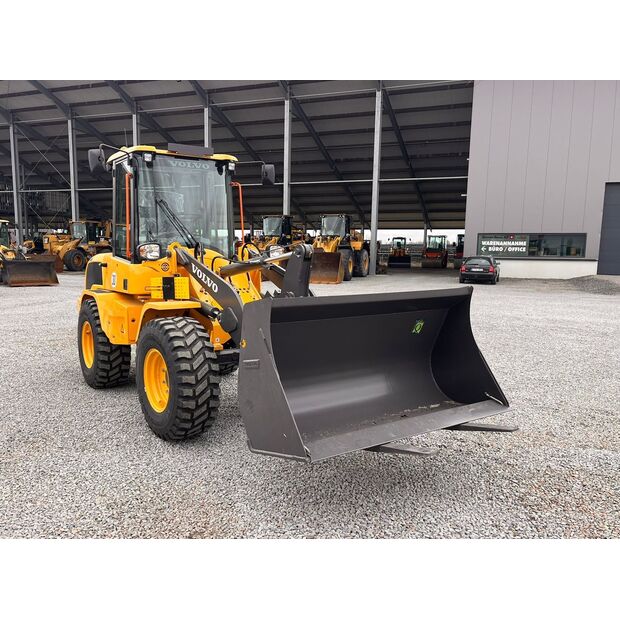 2026 Volvo L30HS-46620284