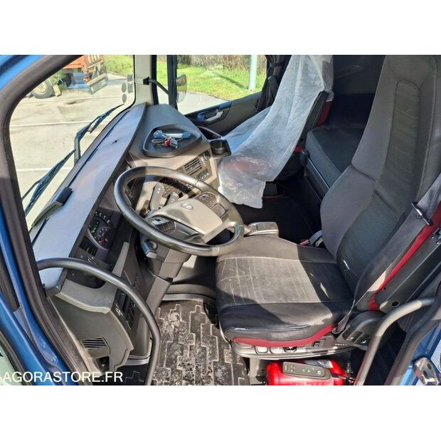 2018 فولفو FH-46624743