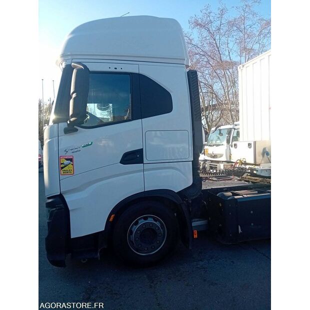 2022 ايفكو 440S46-46624824