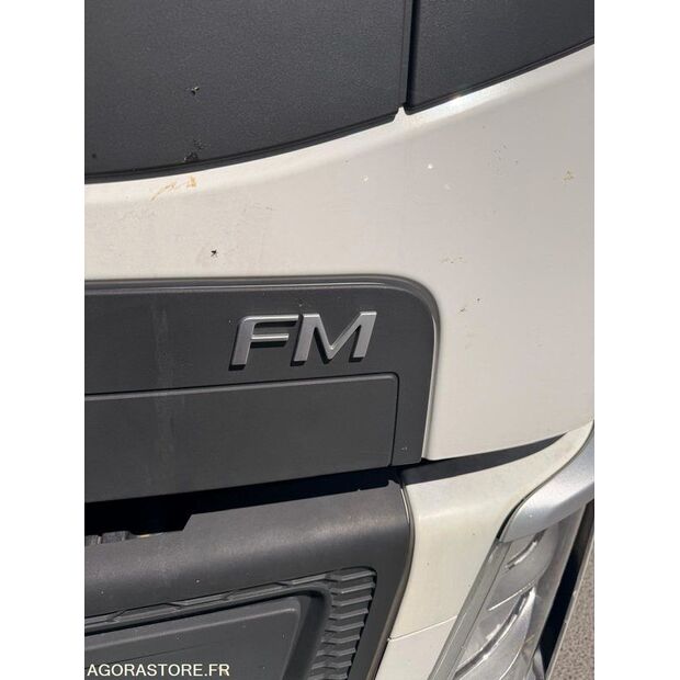 2017 فولفو FM-46624893