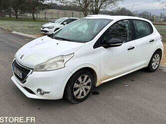 2015-peugeot-208-1442805-46625055