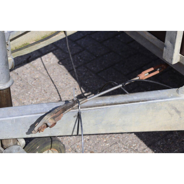 2001 هابرت K2702-46625289