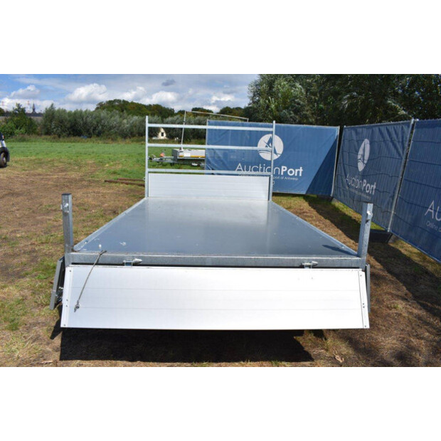 BW Trailer 2700kg-46625428