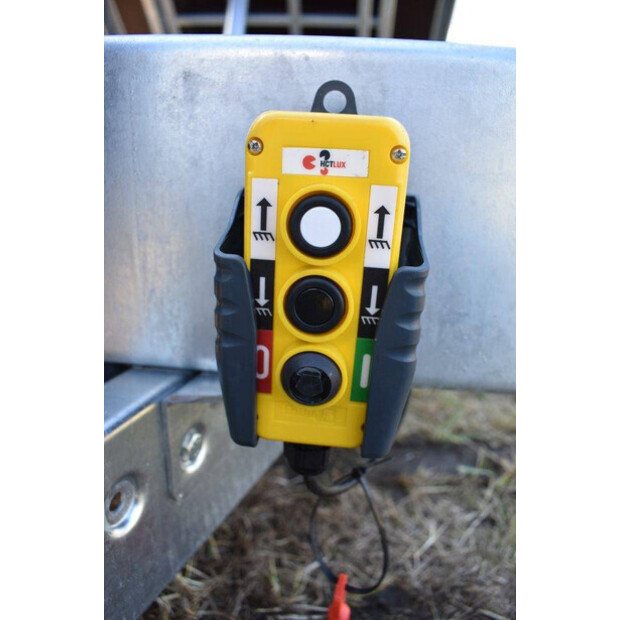 BW Trailer 2700kg-46625430