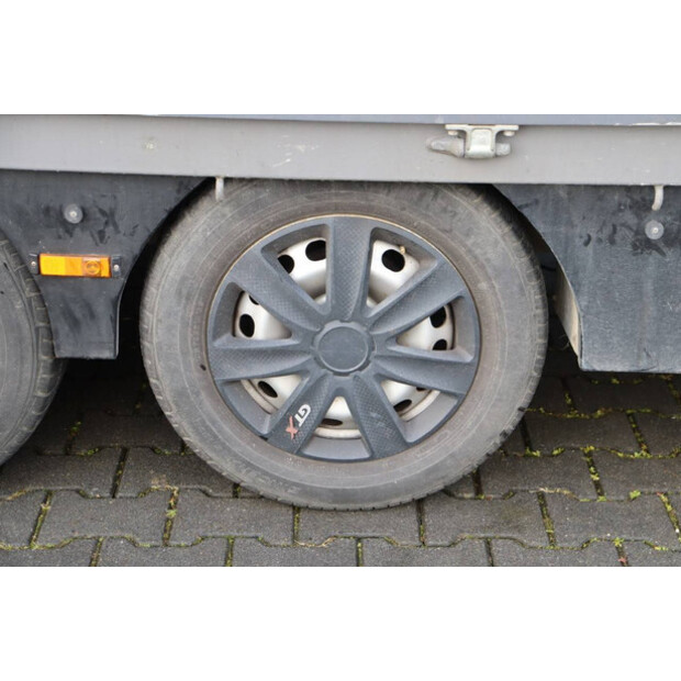 1991 تيتان V-20-46625505