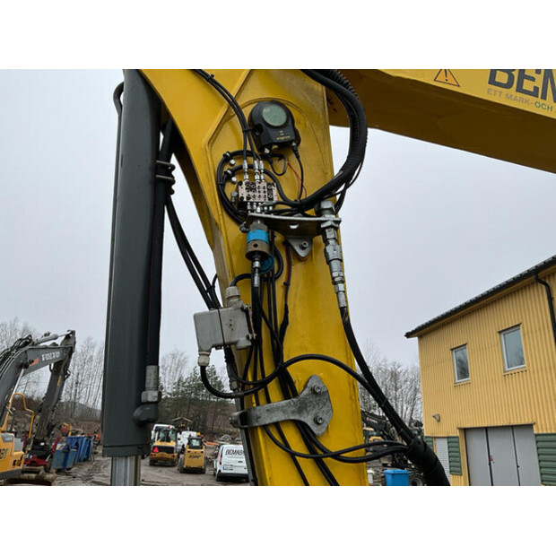 2016 واكر نيوسون ET90-46625685