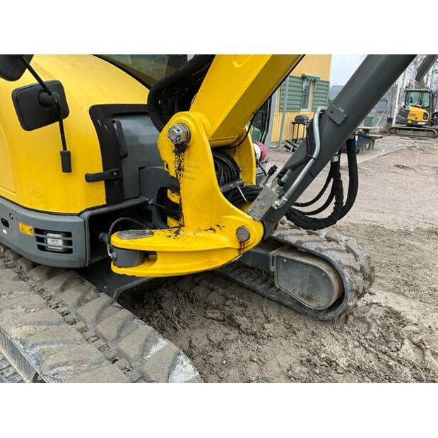 2016 واكر نيوسون ET90-46625689