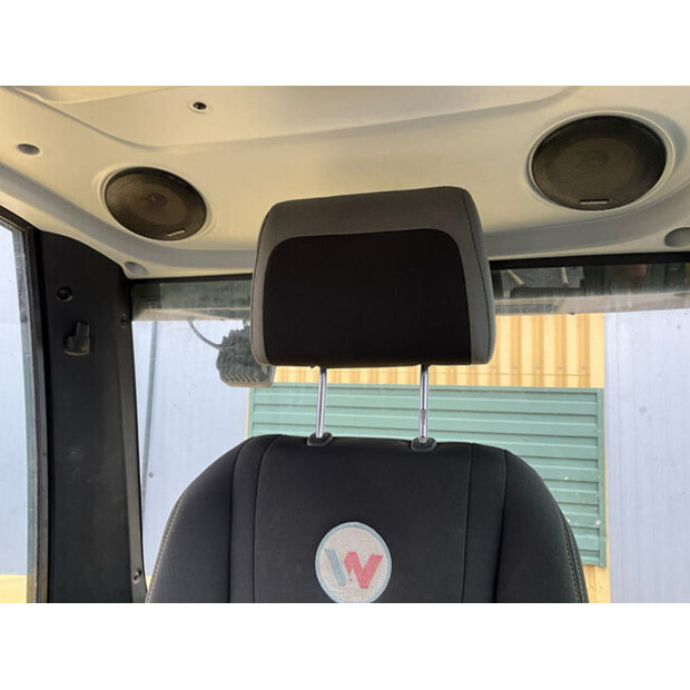 2016 واكر نيوسون ET90-46625697