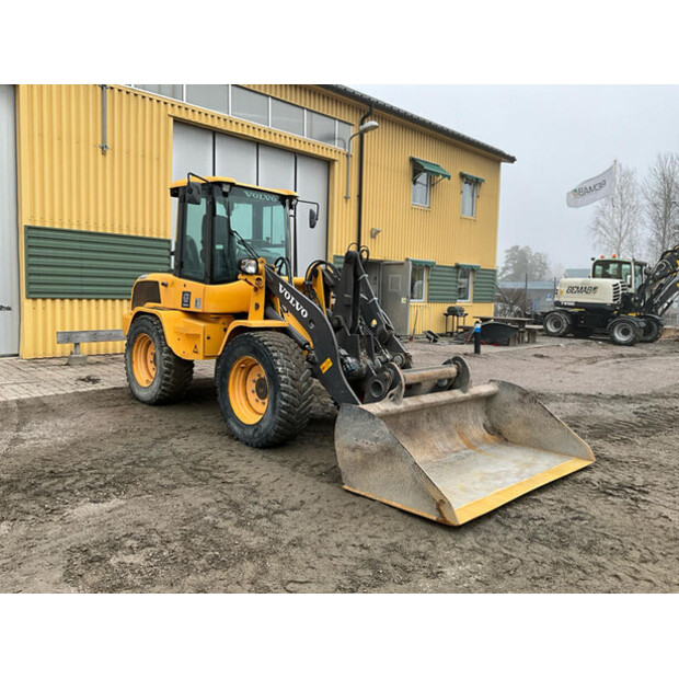 2018 فولفو L35G-46625754