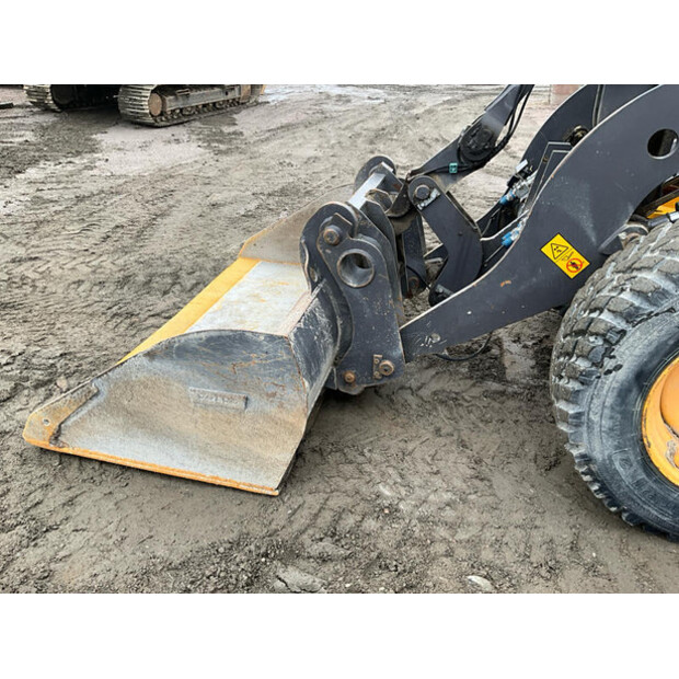 2018 فولفو L35G-46625759