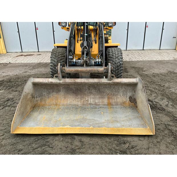 2018 فولفو L35G-46625761