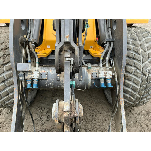 2018 فولفو L35G-46625762