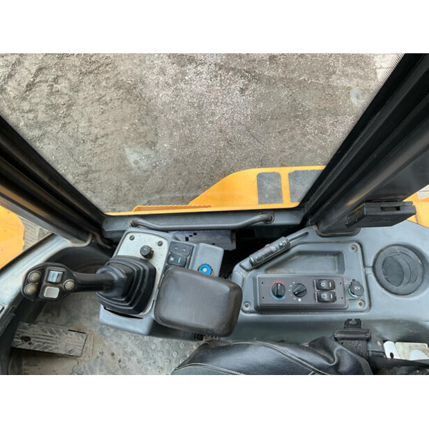 2018 فولفو L35G-46625768