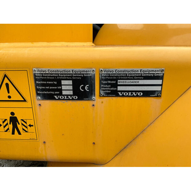 2018 فولفو L35G-46625773