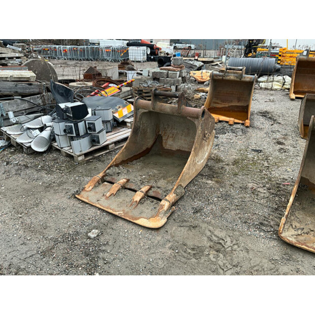 2003 SMP 700HDR-46625880