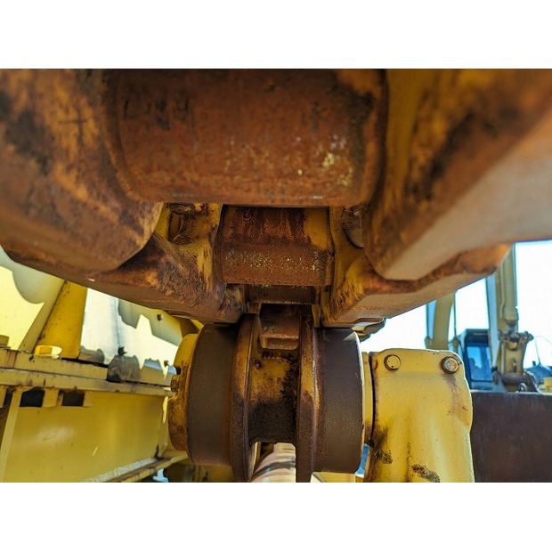 2012 كوماتسو D75S-5-46626157