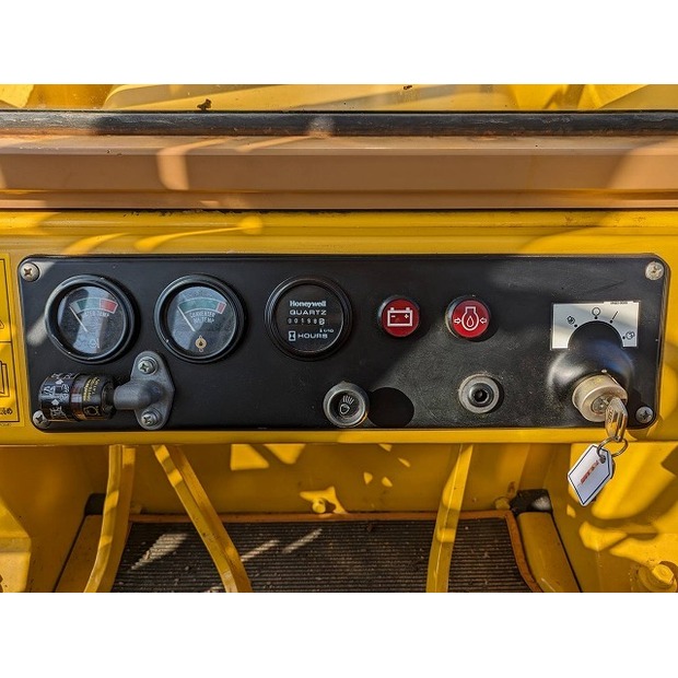 2012 كوماتسو D75S-5-46626173