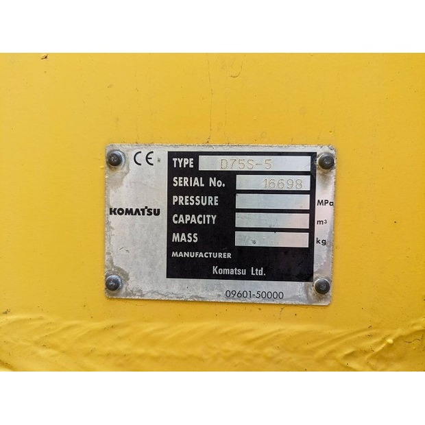 2012 كوماتسو D75S-5-46626176