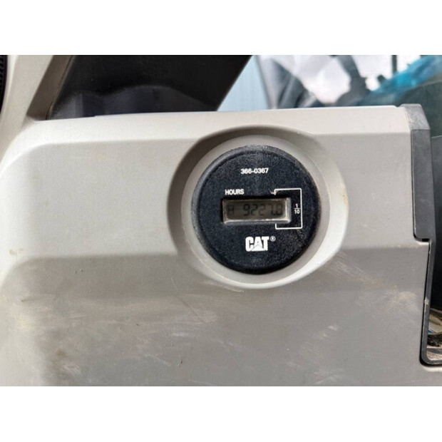 2016 Caterpillar 320FL-46628641