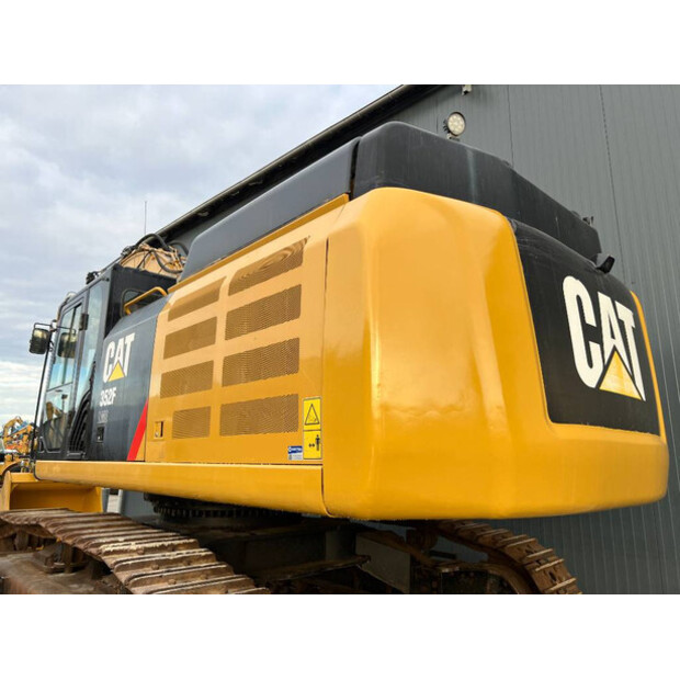 2015 Caterpillar 352FL-46628877