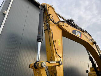 2015-caterpillar-352fl-1443382-46628884