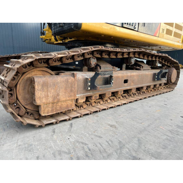 2015 Caterpillar 352FL-46628888