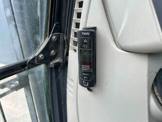 2014-kobelco-sk500lc-9-1443384-46629023