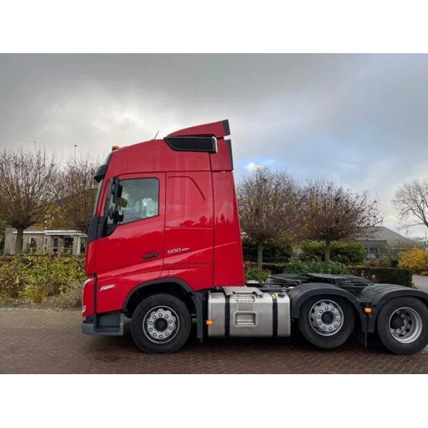 2021 فولفو FH-46629059