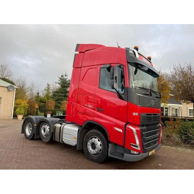 2021 فولفو FH-46629062