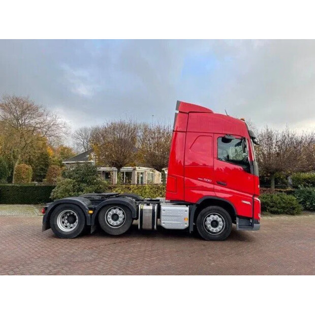 2021 فولفو FH-46629063