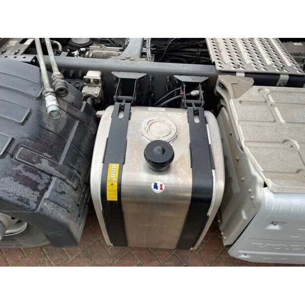 2021 فولفو FH-46629064