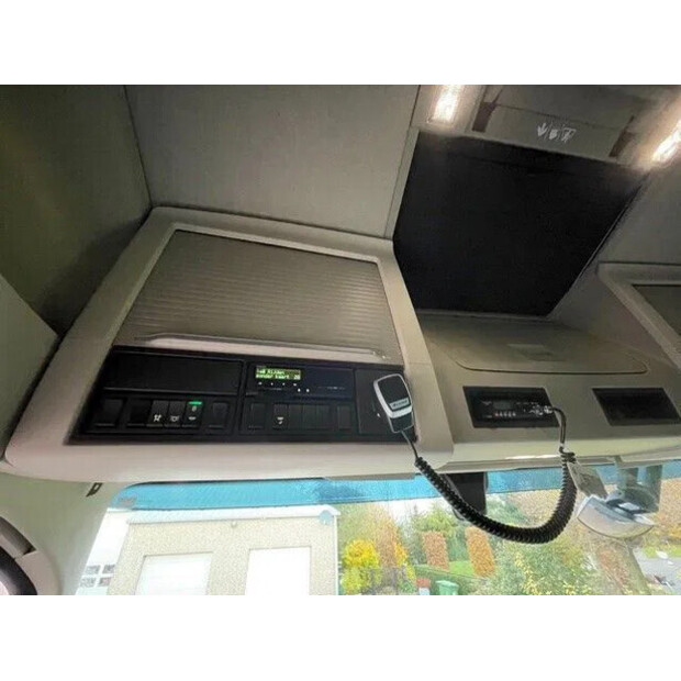 2021 فولفو FH-46629072