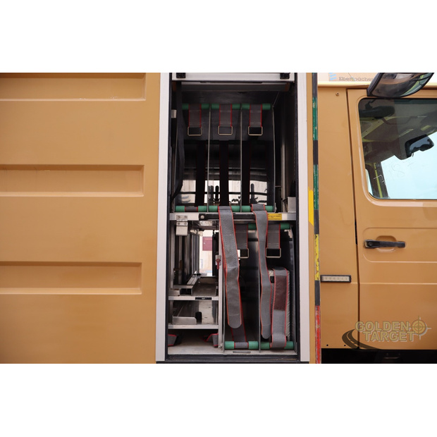 2011 mercedes benz Unimog U5000-46632937