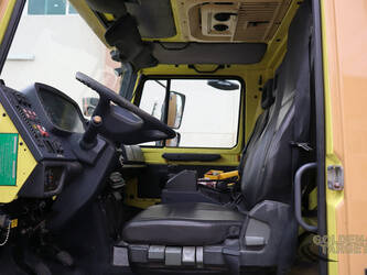 2011-mercedes-benz-unimog-u5000-46632944
